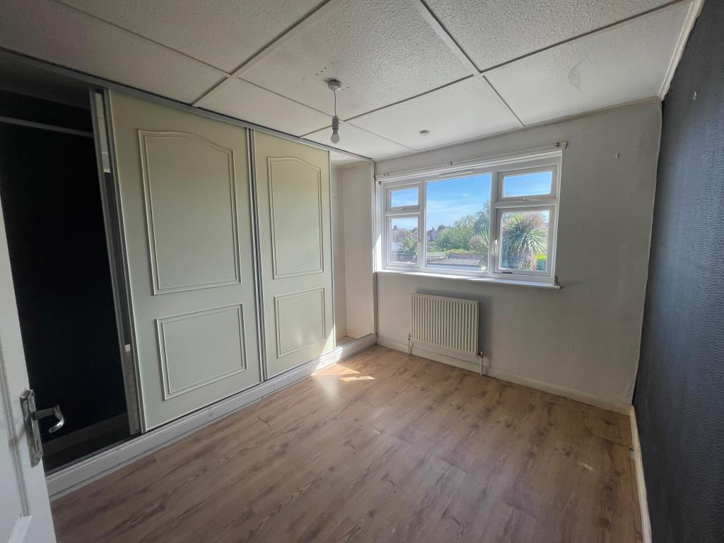Lot: 7 - MID-TERRACE HOUSE FOR REFURBISHMENT - bedroom